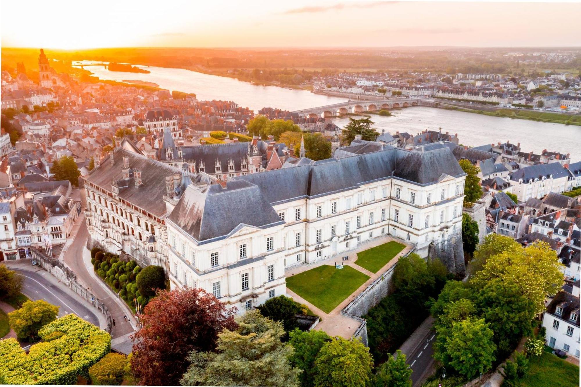 Studio Lumineux Et Plein De Charme Блуа Экстерьер фото